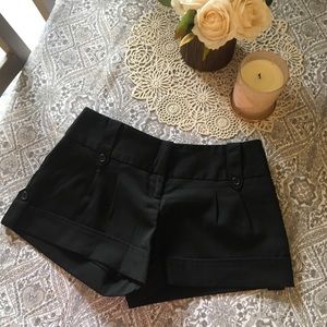 SOLD-Dressy Shorts🖤